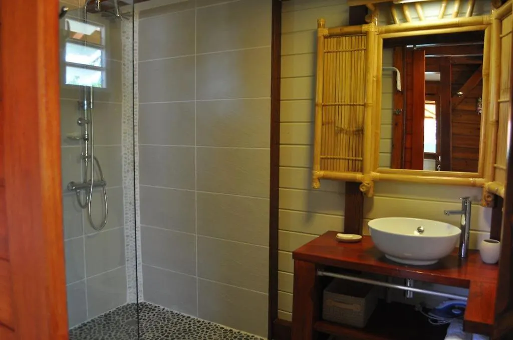 La Petite Creole - Bungalow De Standing 0*, Petit-Bourg